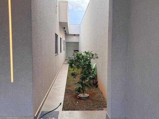 Casa para Venda em Aparecida de Goiânia - 3