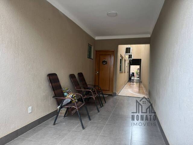 Casa para Venda em Aparecida de Goiânia - 2