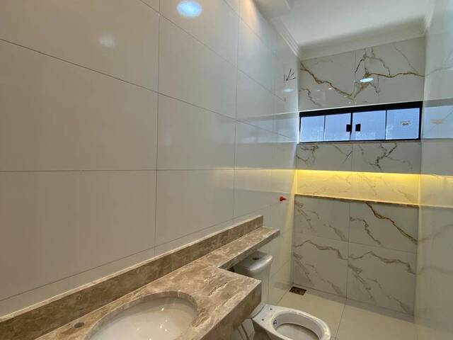 Casa para Venda em Senador Canedo - 2