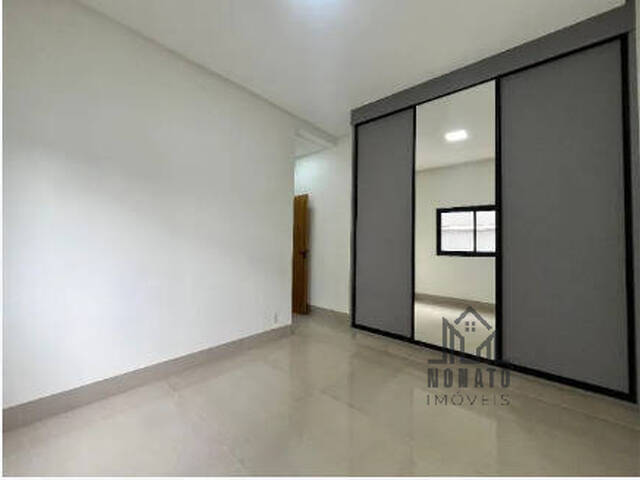 Casa para Venda em Aparecida de Goiânia - 3