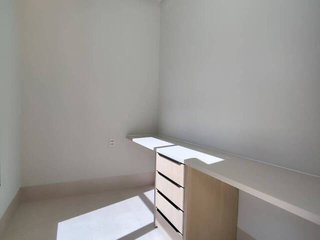 Casa para Venda em Goiânia - 5