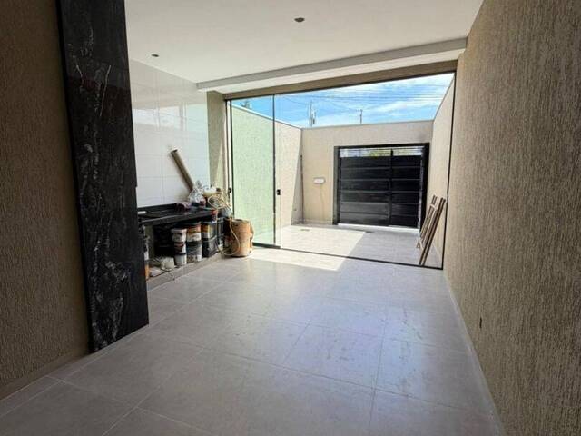 Casa para Venda em Goiânia - 3