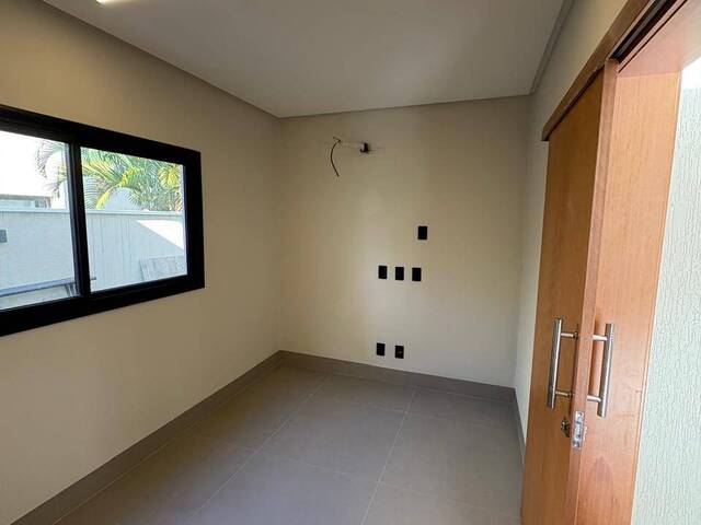 Casa para Venda em Goiânia - 5