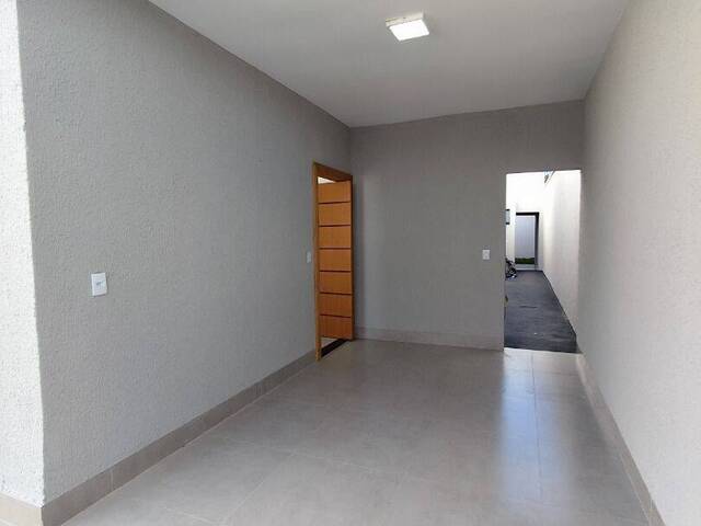 Casa para Venda em Goiânia - 3