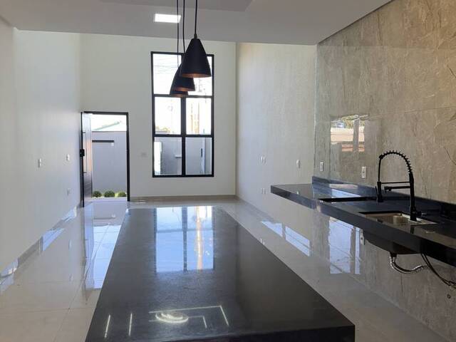 Casa para Venda em Goiânia - 5