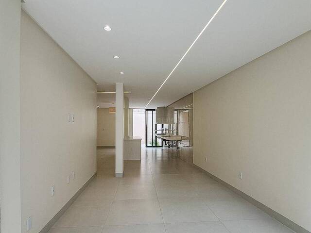 Casa para Venda em Goiânia - 5