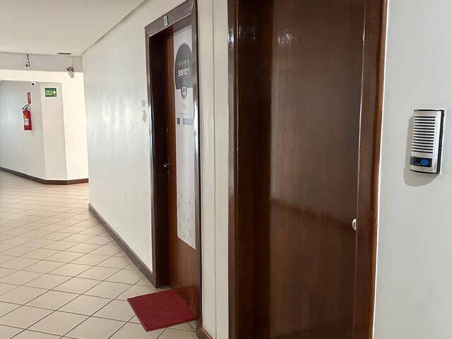 Sala para Venda em Goiânia - 3