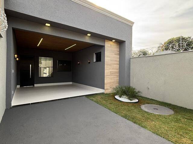 Casa para Venda em Aparecida de Goiânia - 2