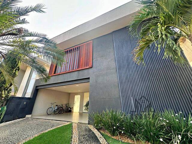 Casa para Venda em Goiânia - 3
