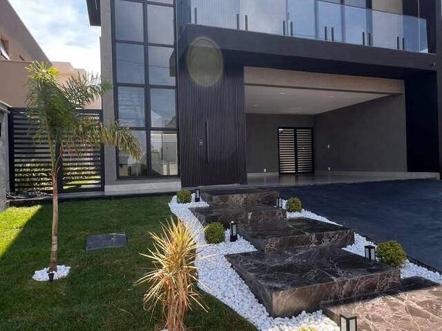 Venda em Jardins Capri - Senador Canedo