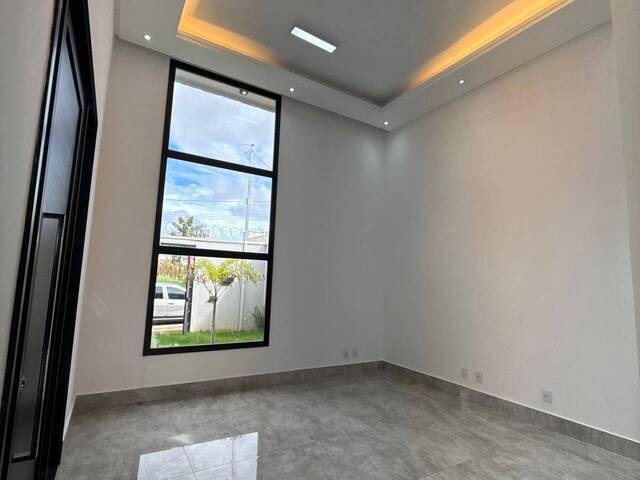 Casa para Venda em Goiânia - 3