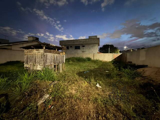 Terreno para Venda em Goiânia - 5
