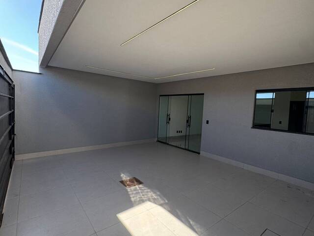 Casa para Venda em Senador Canedo - 3