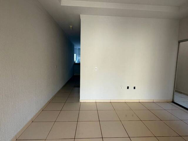 Casa para Venda em Goiânia - 3
