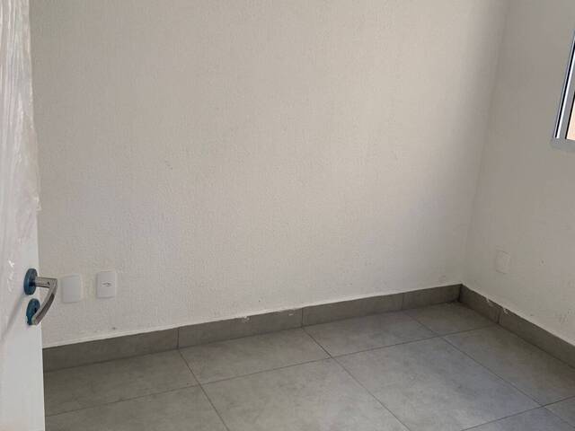 Apartamento para Locação em Goiânia - 3