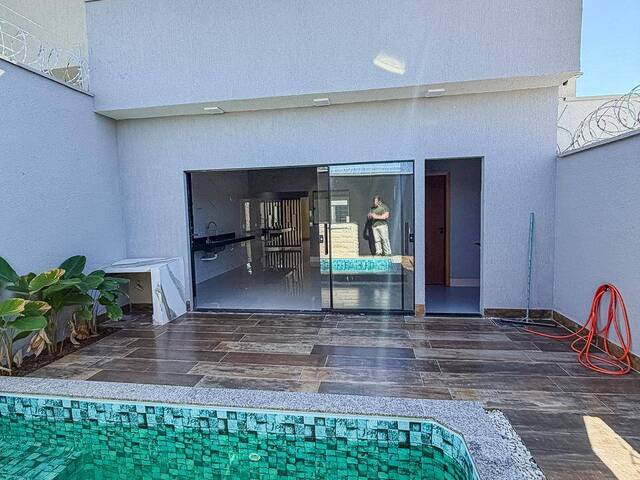 Casa para Venda em Goiânia - 3