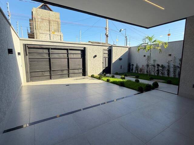Casa para Venda em Goiânia - 3