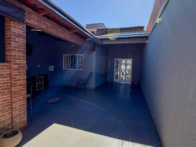 Casa para Venda em Goiânia - 5
