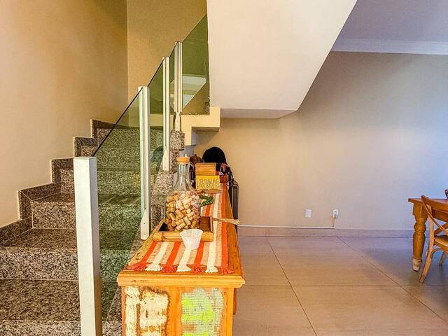 #3186 - Casa para Venda em Goiânia - GO