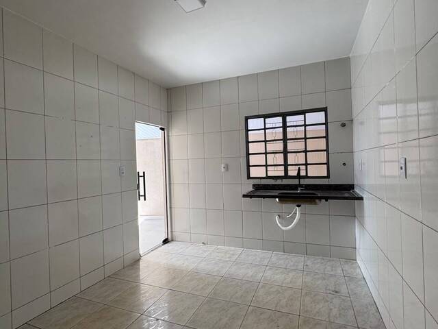 Casa para Venda em Aparecida de Goiânia - 4