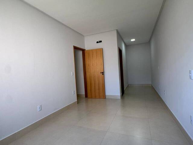 Casa para Venda em Aparecida de Goiânia - 4