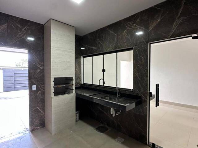 Casa para Venda em Aparecida de Goiânia - 5