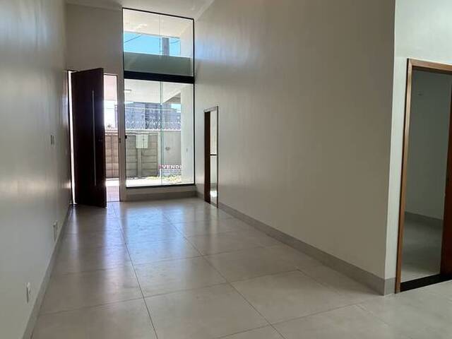 Casa para Venda em Goiânia - 5
