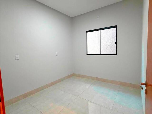 Casa para Venda em Senador Canedo - 5