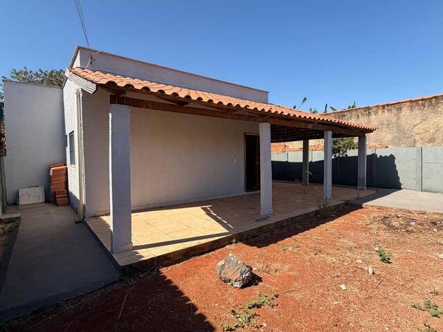#3239 - Casa para Venda em Guapó - GO