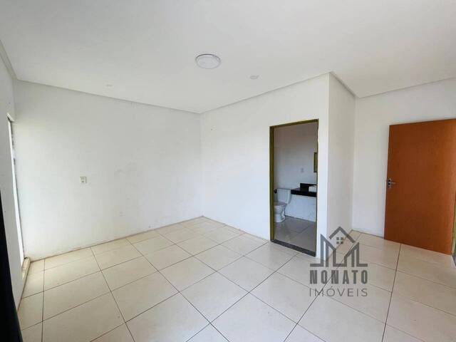 Sobrado para Venda em Goiânia - 5