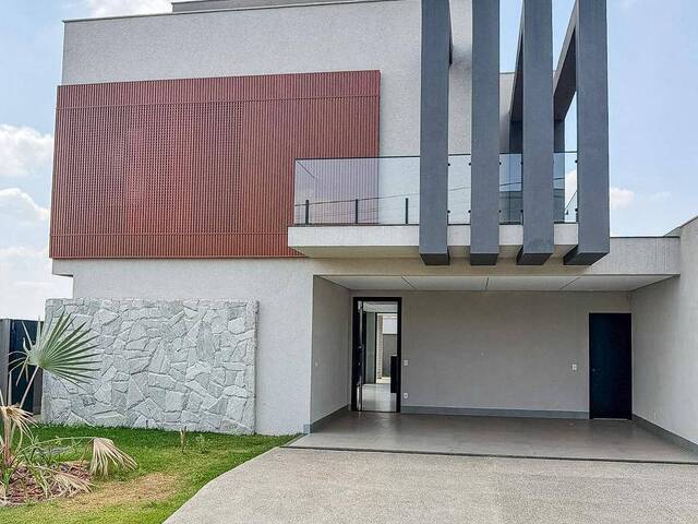#3270 - Sobrado para Venda em Senador Canedo - GO