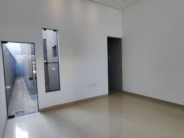Casa para Venda em Goiânia - 3