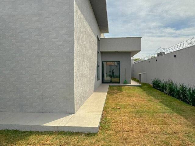 Casa para Venda em Goiânia - 3