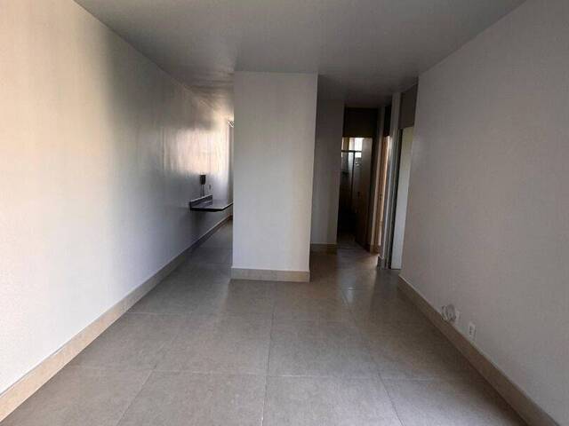 Apartamento para Locação em Goiânia - 2