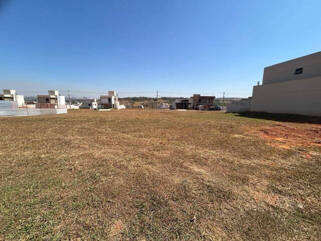 Terreno para Venda em Senador Canedo - 4