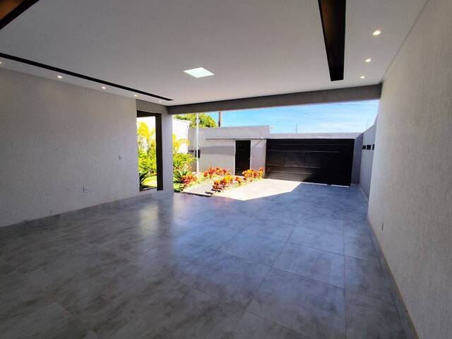 Casa para Venda em Goiânia - 3