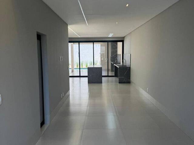 Casa para Venda em Goiânia - 3