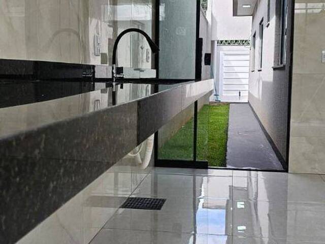 Casa para Venda em Aparecida de Goiânia - 5