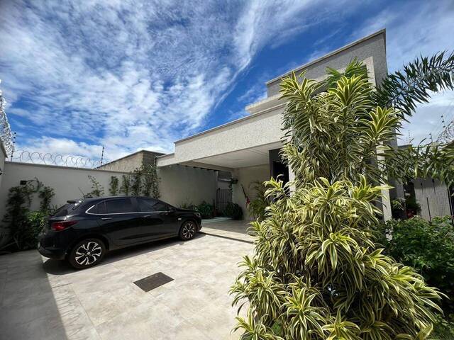 Casa para Venda em Goiânia - 3