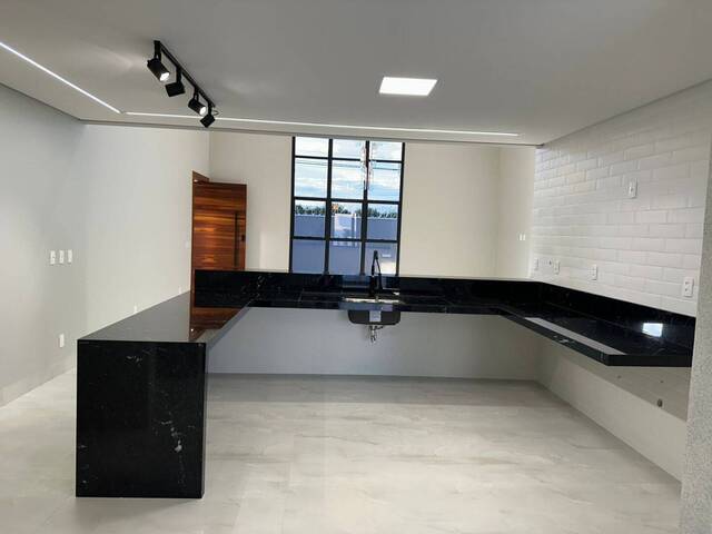 Casa para Venda em Goiânia - 5