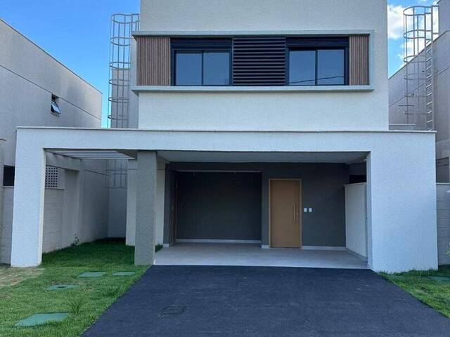 #SO0304 - Sobrado para Venda em Aparecida de Goiânia - GO