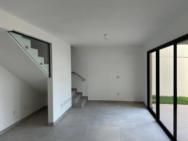 #SO0304 - Sobrado para Venda em Aparecida de Goiânia - GO