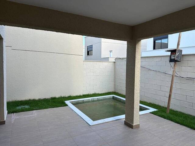 Sobrado para Venda em Aparecida de Goiânia - 5