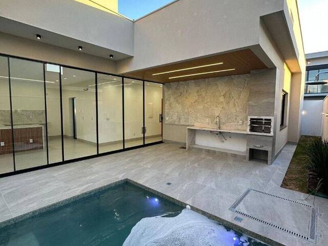 Venda em Jardins Bolonha - Senador Canedo