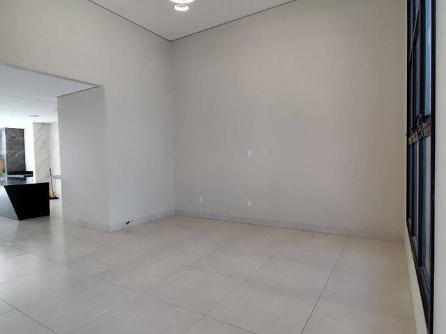 Casa para Venda em Goiânia - 4