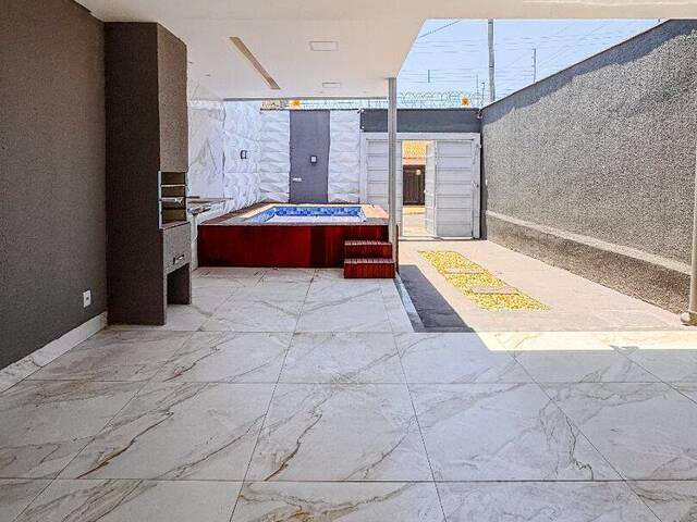Casa para Venda em Goiânia - 4