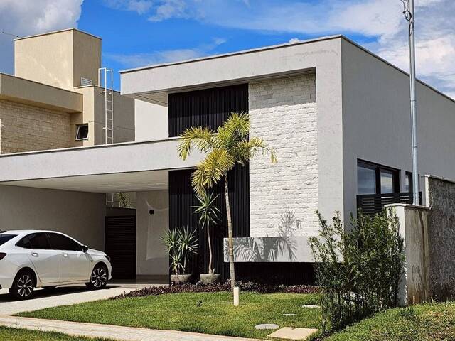 Venda em Jardins Nápoles - Senador Canedo