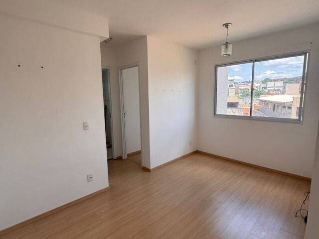 Apartamento para Locação em Goiânia - 2