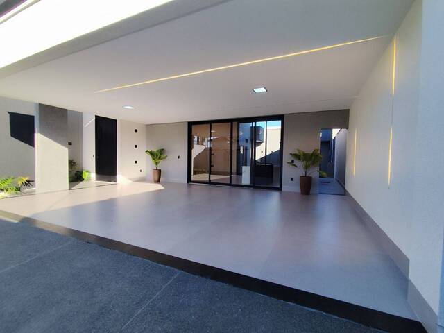 Casa para Venda em Goiânia - 3