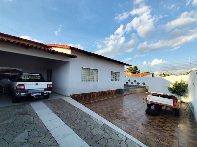 #CA1561 - Casa para Venda em Aparecida de Goiânia - GO